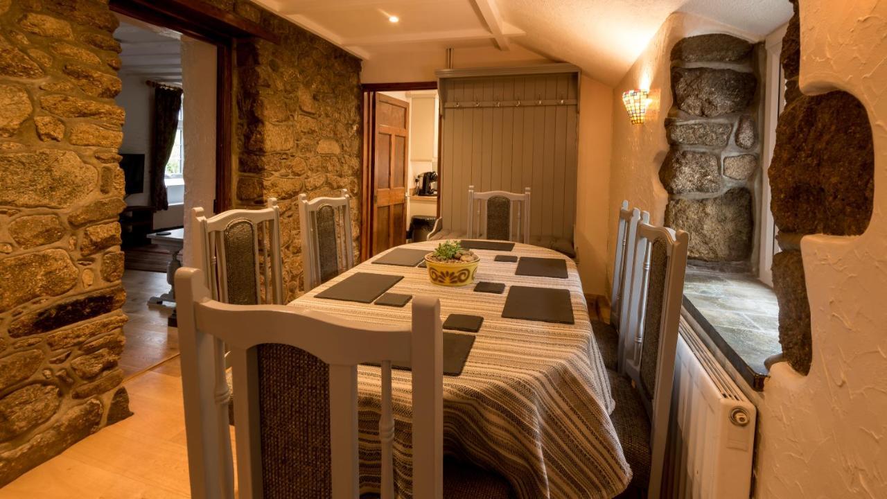 Ramblers Retreat Villa Хелстън Екстериор снимка