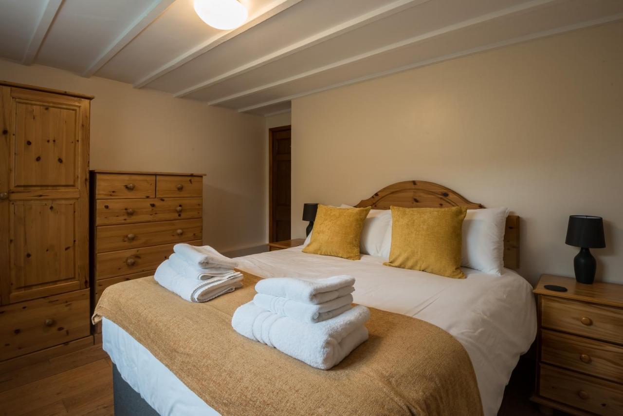 Ramblers Retreat Villa Хелстън Екстериор снимка